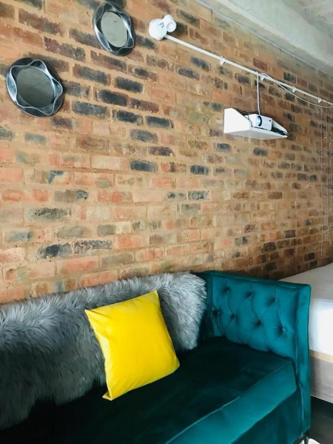 Cozy Apartment In The Center Of Maboneng With Free Wifi Йоганнесбурґ Екстер'єр фото